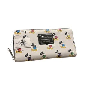 Disney Loungefly Mickey Mouse Wallet